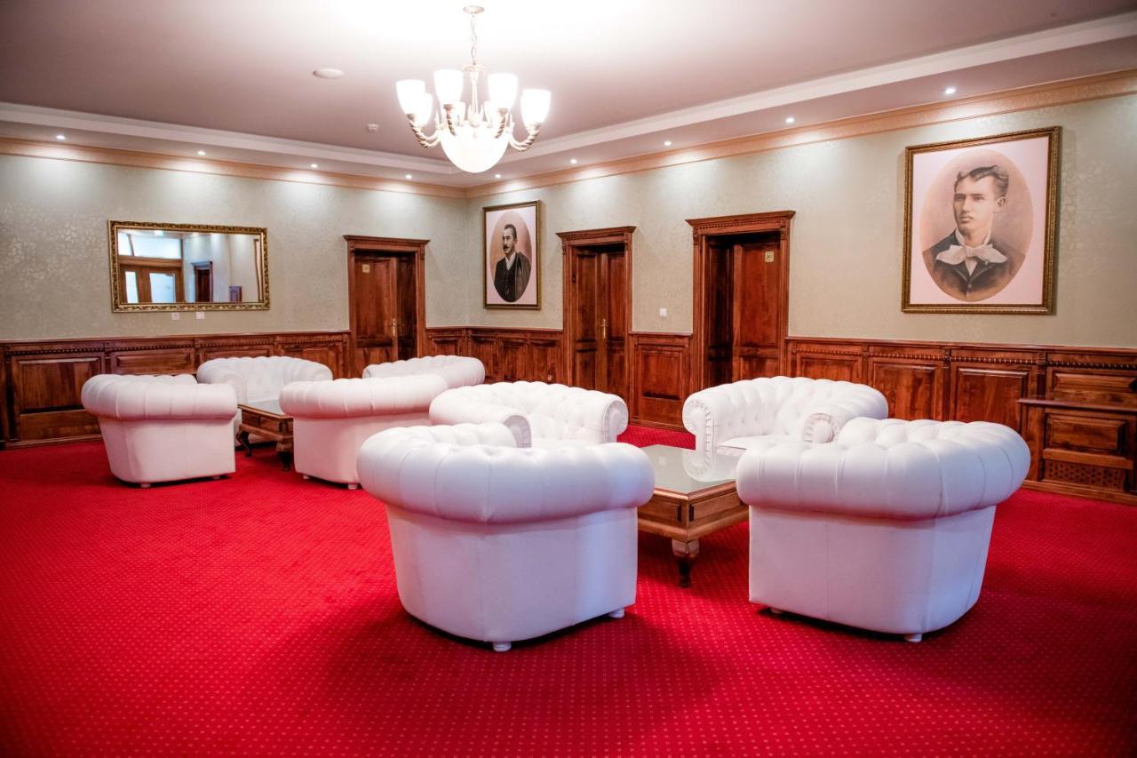 Hotel Kurija Jankovic Lukac Buitenkant foto