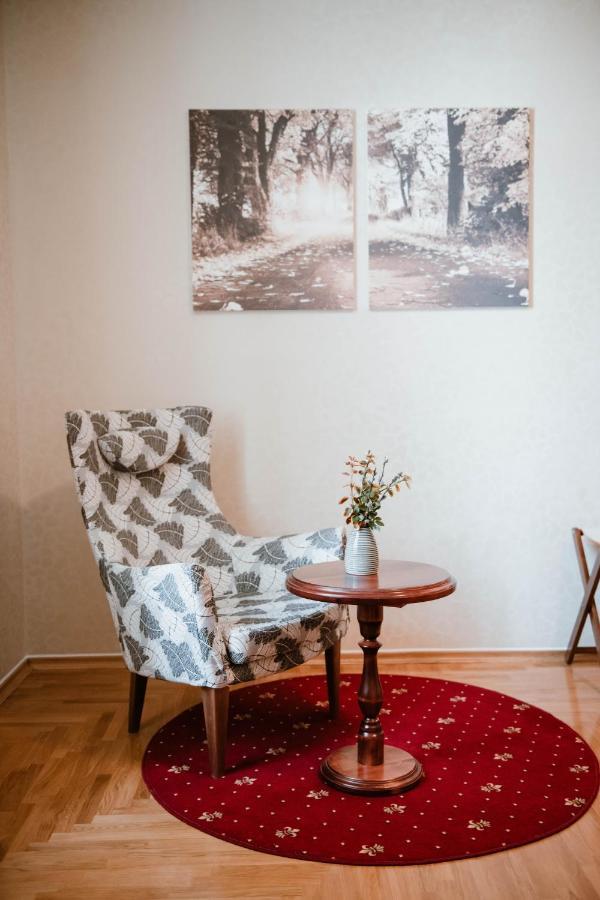 Hotel Kurija Jankovic Lukac Buitenkant foto