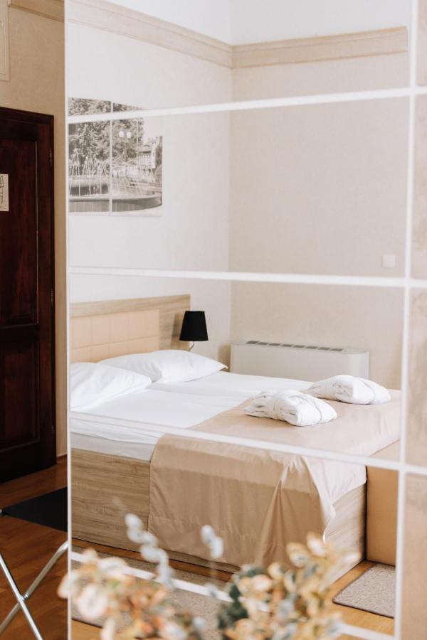 Hotel Kurija Jankovic Lukac Buitenkant foto