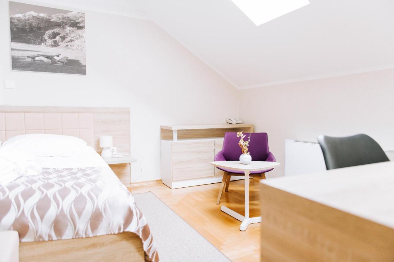 Hotel Kurija Jankovic Lukac Buitenkant foto