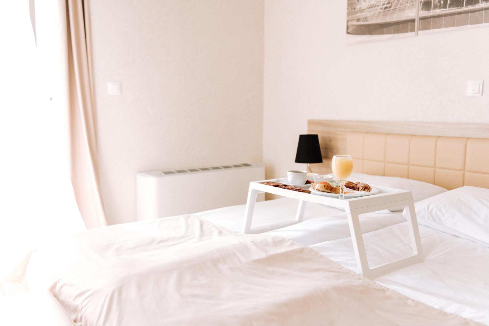 Hotel Kurija Jankovic Lukac Buitenkant foto