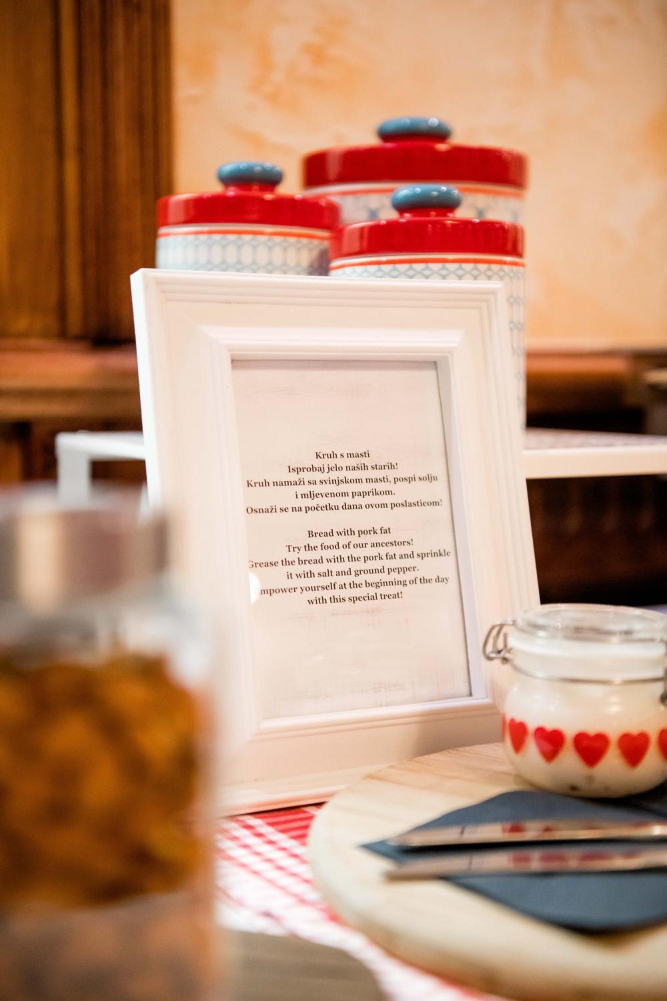 Hotel Kurija Jankovic Lukac Buitenkant foto