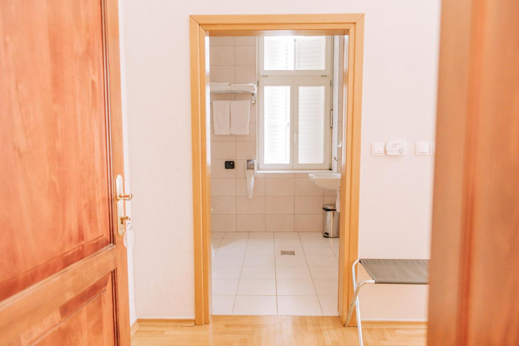 Hotel Kurija Jankovic Lukac Buitenkant foto
