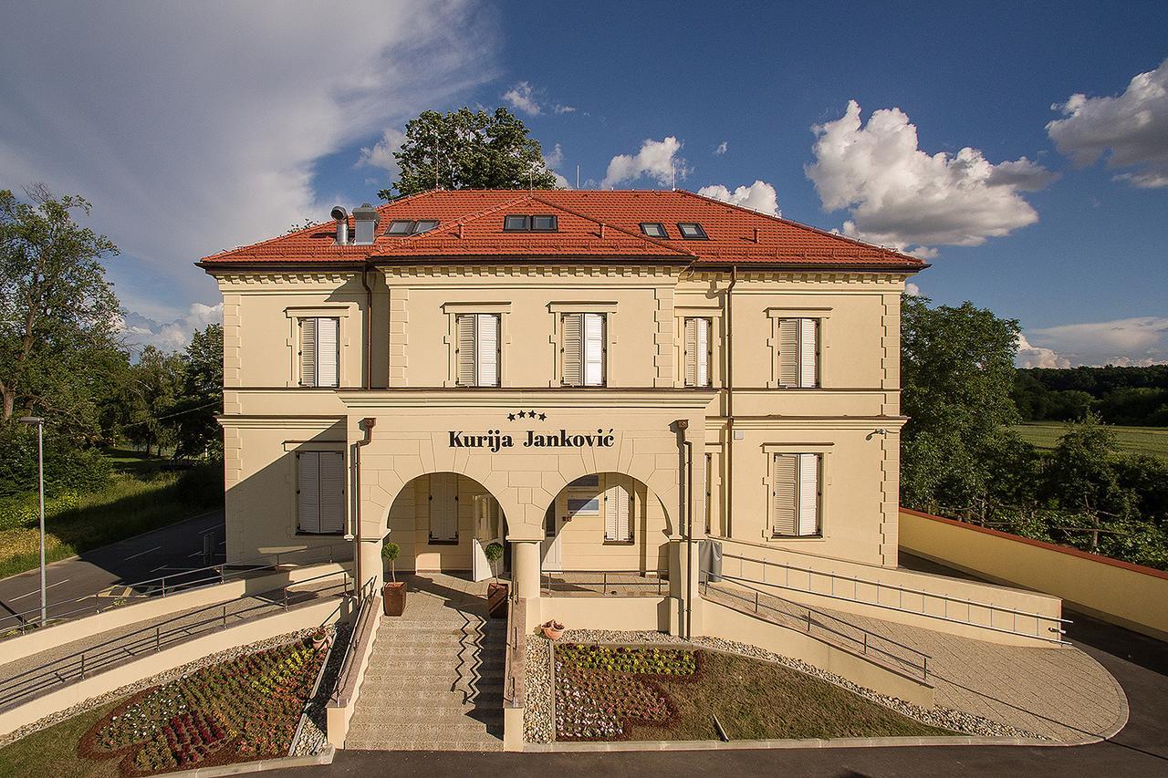 Hotel Kurija Jankovic Lukac Buitenkant foto